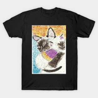 Mother and baby Siamese cat kitten T-Shirt